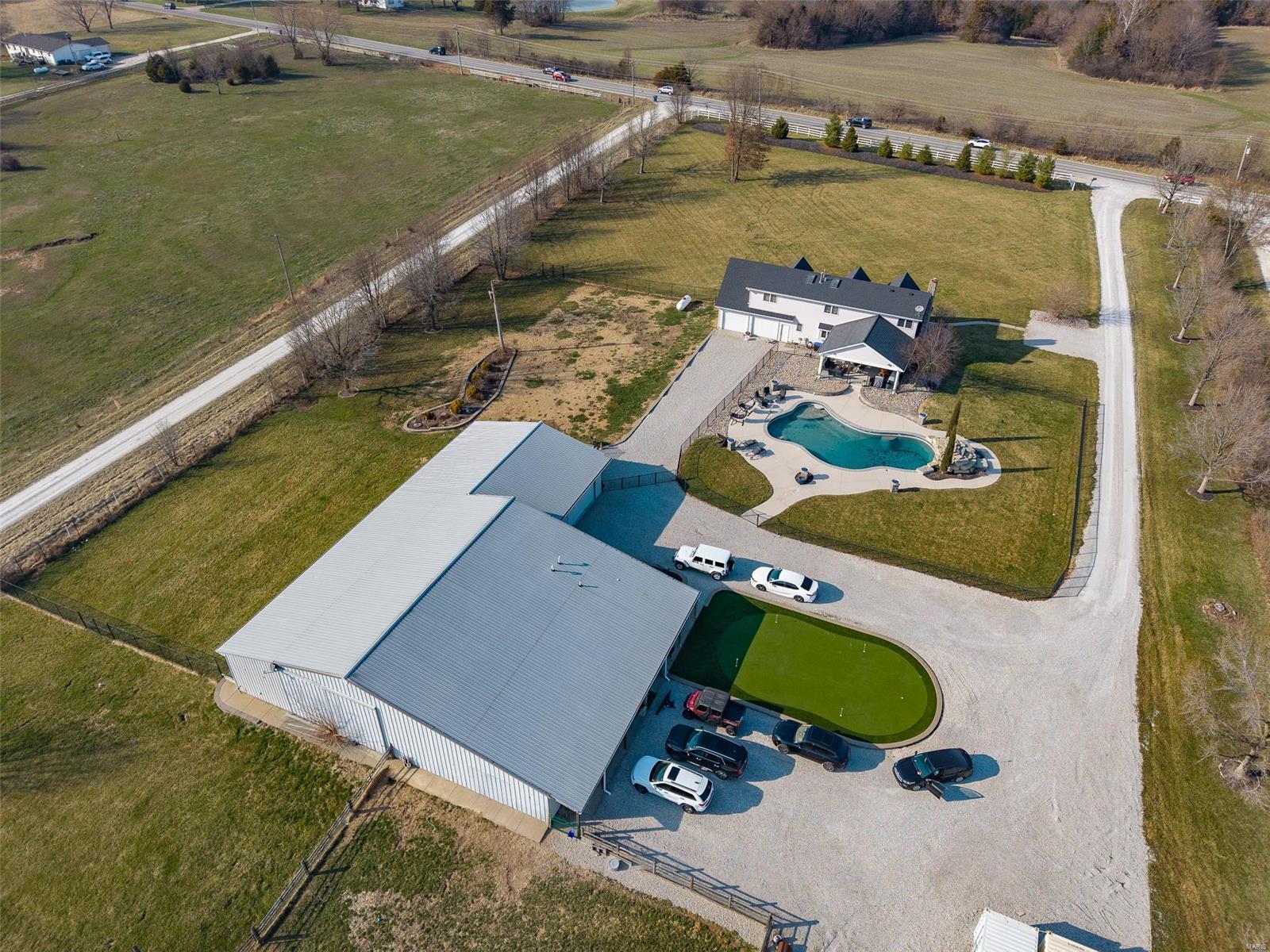 836 E Highway N