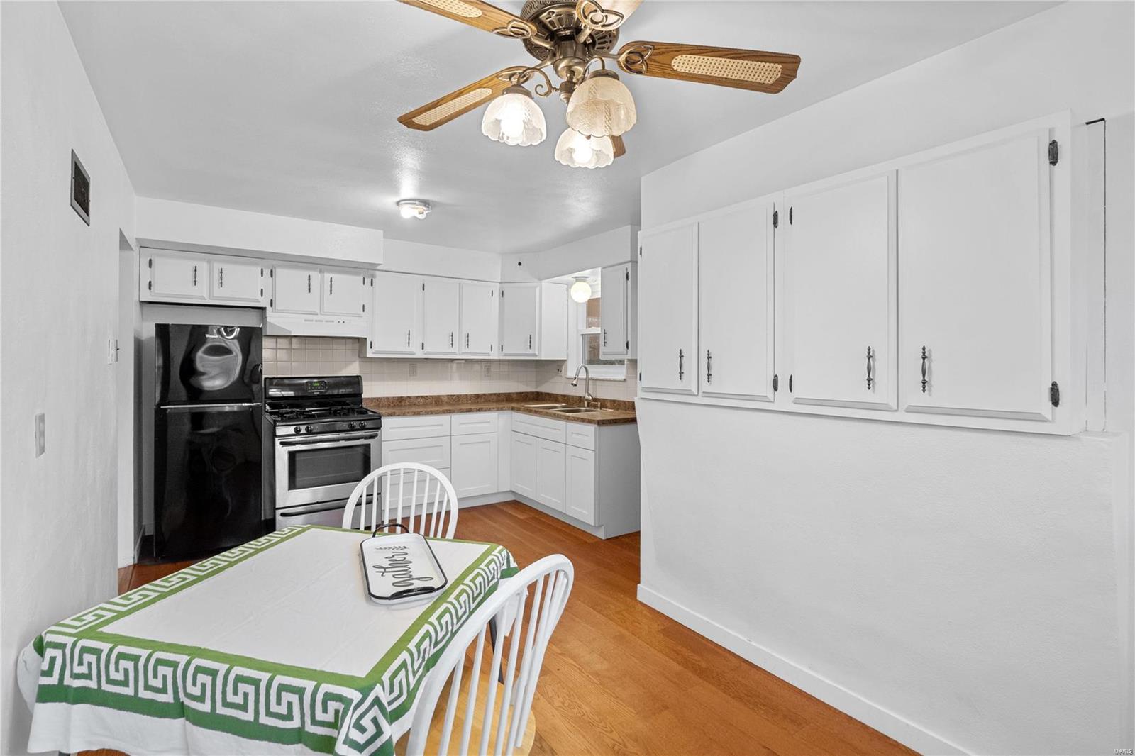 Carolyn Gardens 3 - Residential