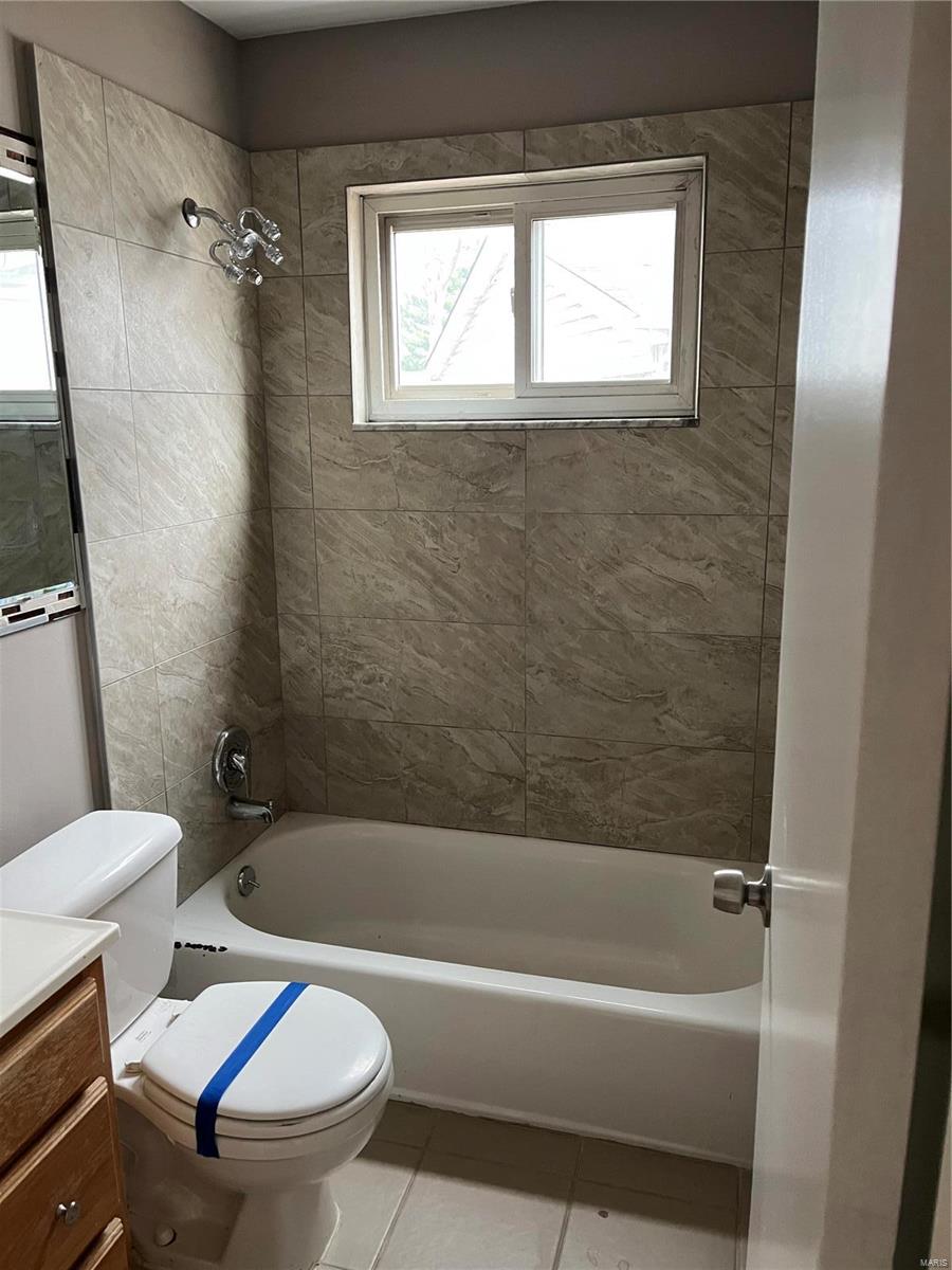 Hazelwood, Missouri 63042, United States, 3 Bedrooms Bedrooms, ,2 BathroomsBathrooms,Residential,Pending,26301