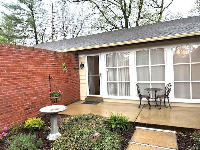 Ballwin, Missouri 63011, United States, 3 Bedrooms Bedrooms, ,2 BathroomsBathrooms,Residential,Pending,107309