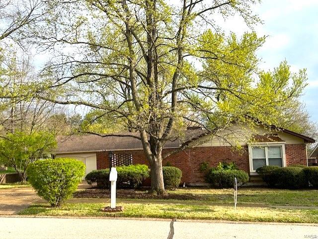 Ballwin, Missouri 63011, United States, 3 Bedrooms Bedrooms, ,2 BathroomsBathrooms,Residential,Pending,107309