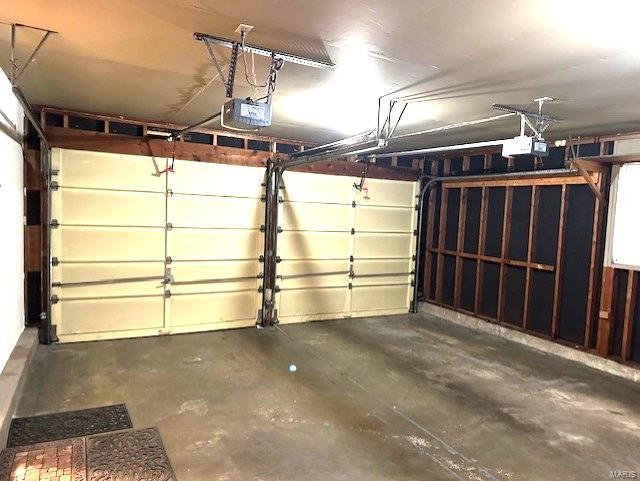 Ballwin, Missouri 63011, United States, 3 Bedrooms Bedrooms, ,2 BathroomsBathrooms,Residential,Pending,107309