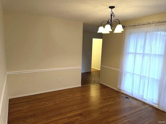 Ballwin, Missouri 63011, United States, 3 Bedrooms Bedrooms, ,2 BathroomsBathrooms,Residential,Pending,107309