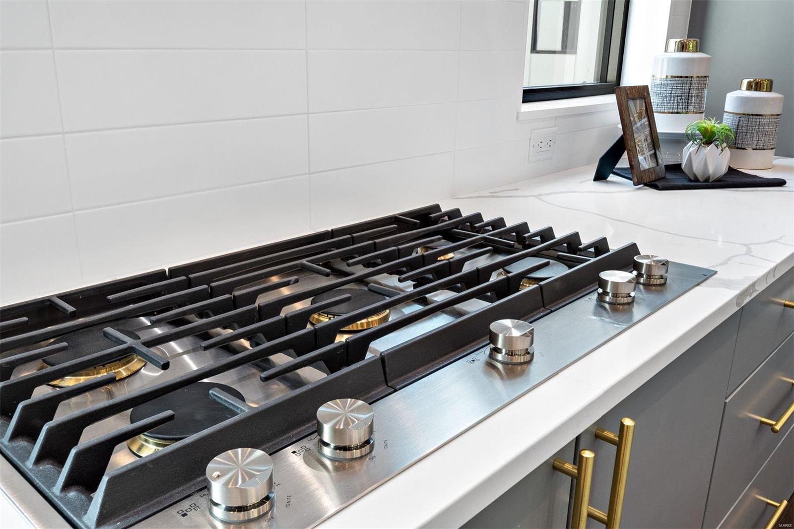 Artizen on West Pine - Residential