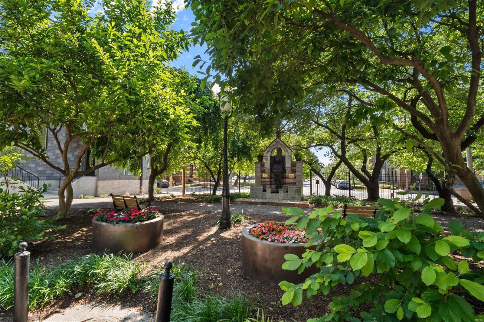 Artizen on West Pine - Residential