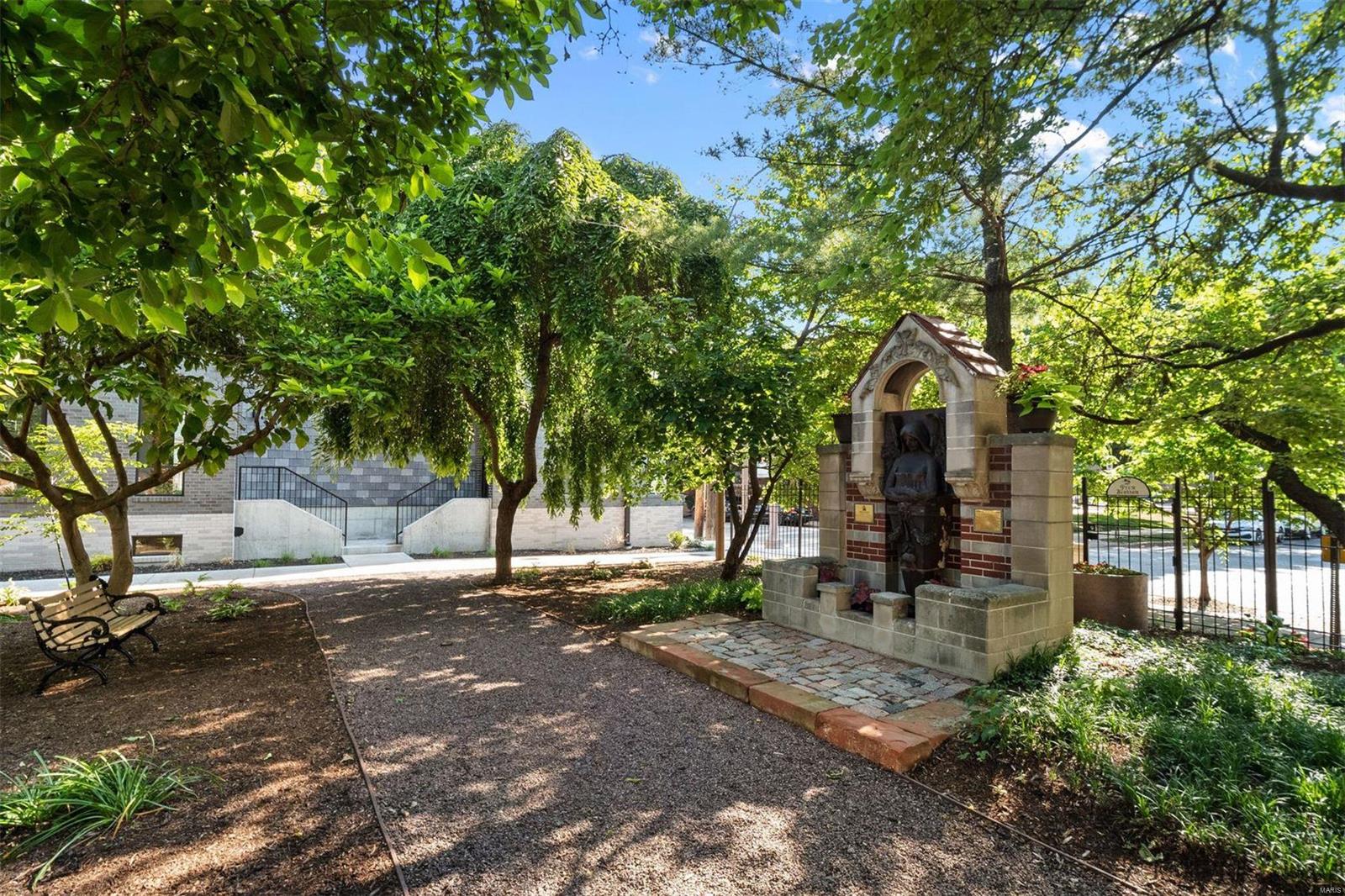 Artizen on West Pine - Residential