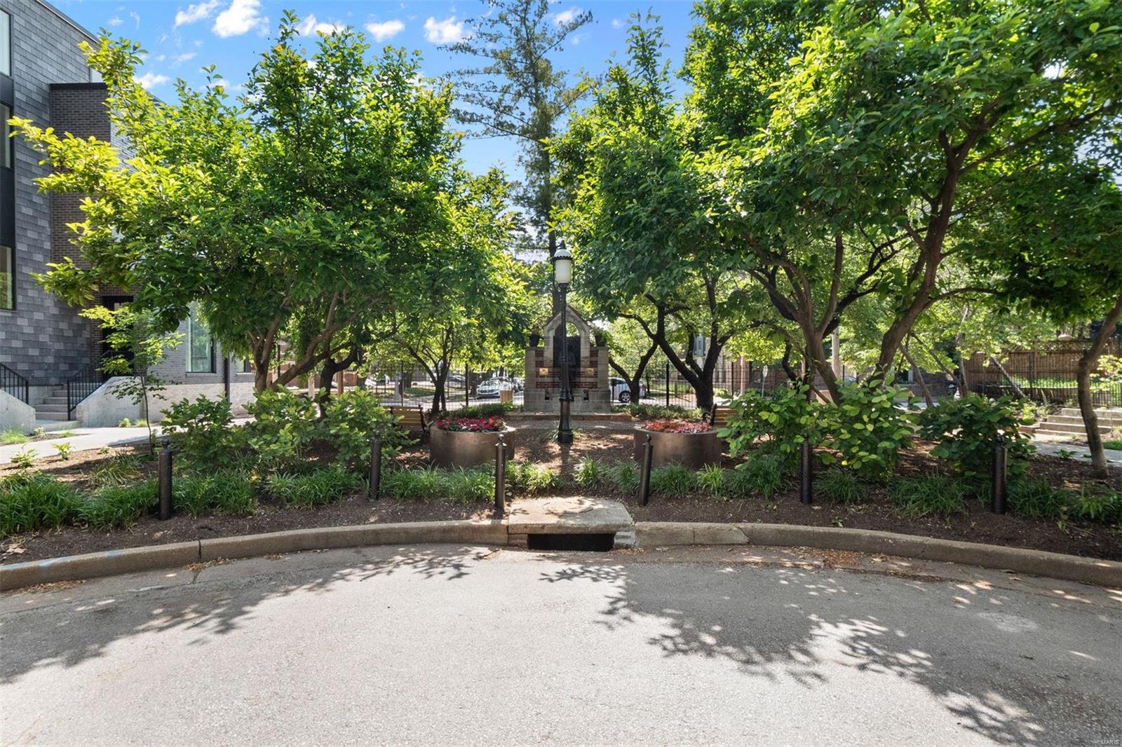 Artizen on West Pine - Residential