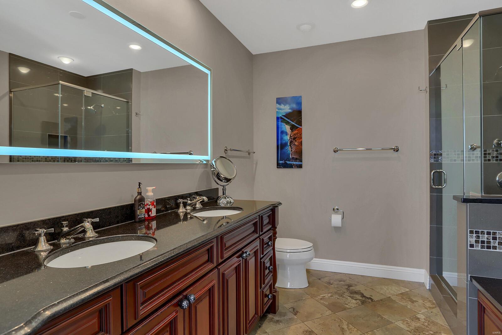 Park East Tower - Residential