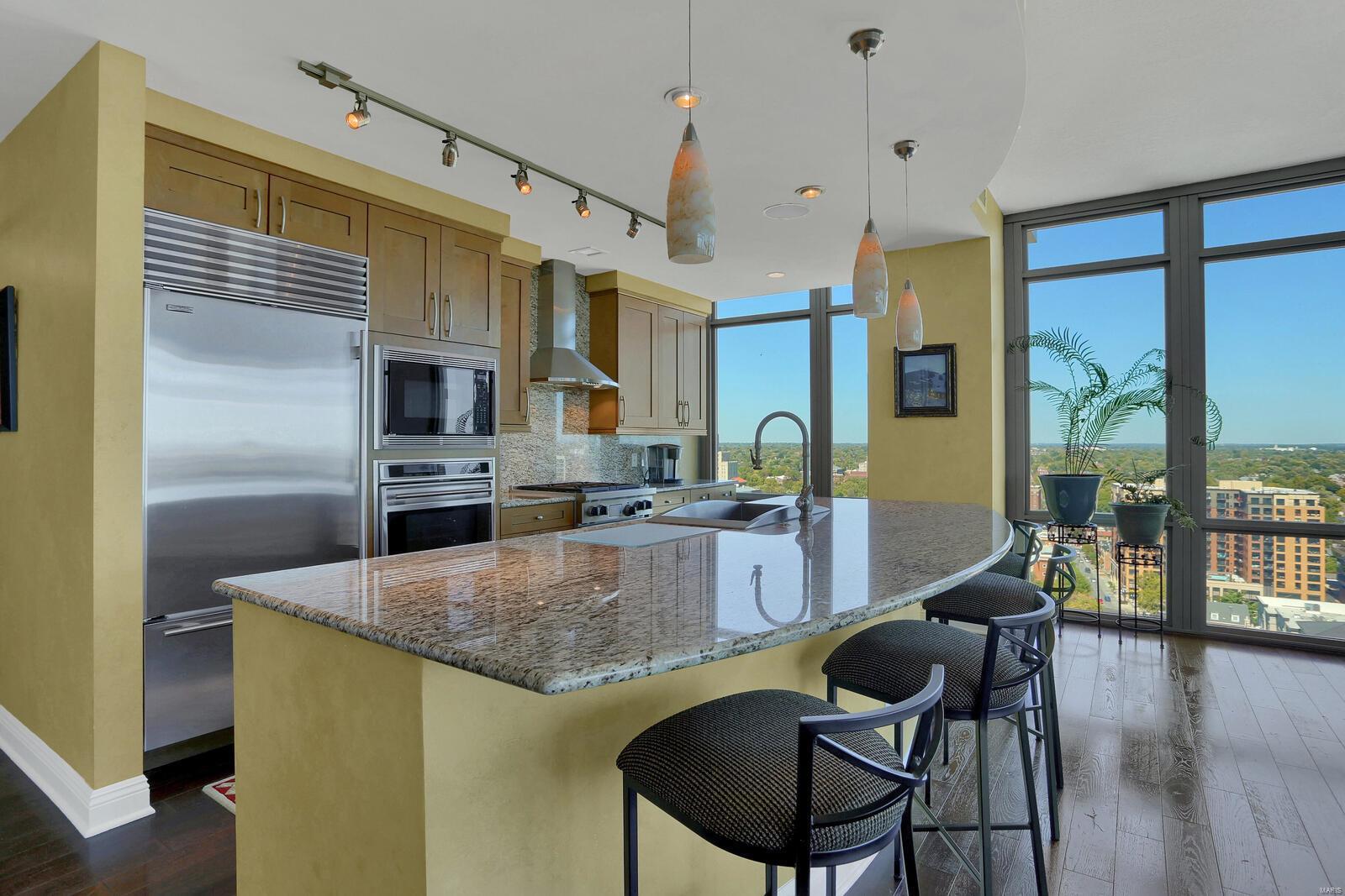 Park East Tower - Residential