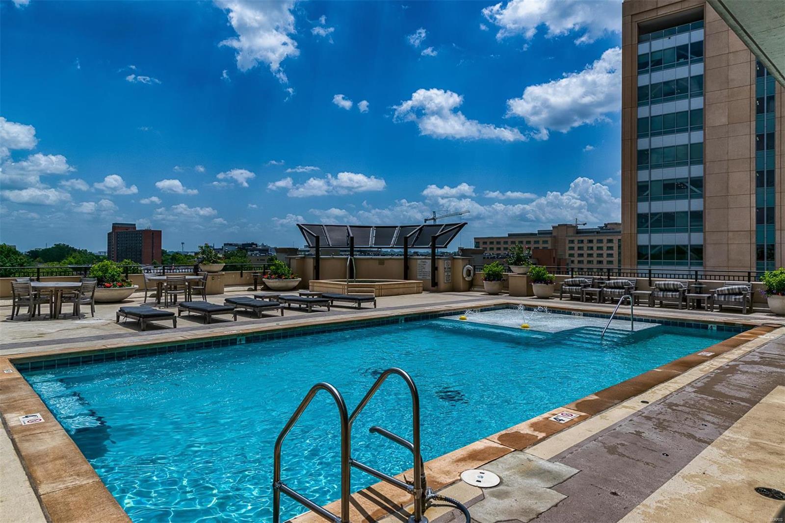 Park East Tower - Residential