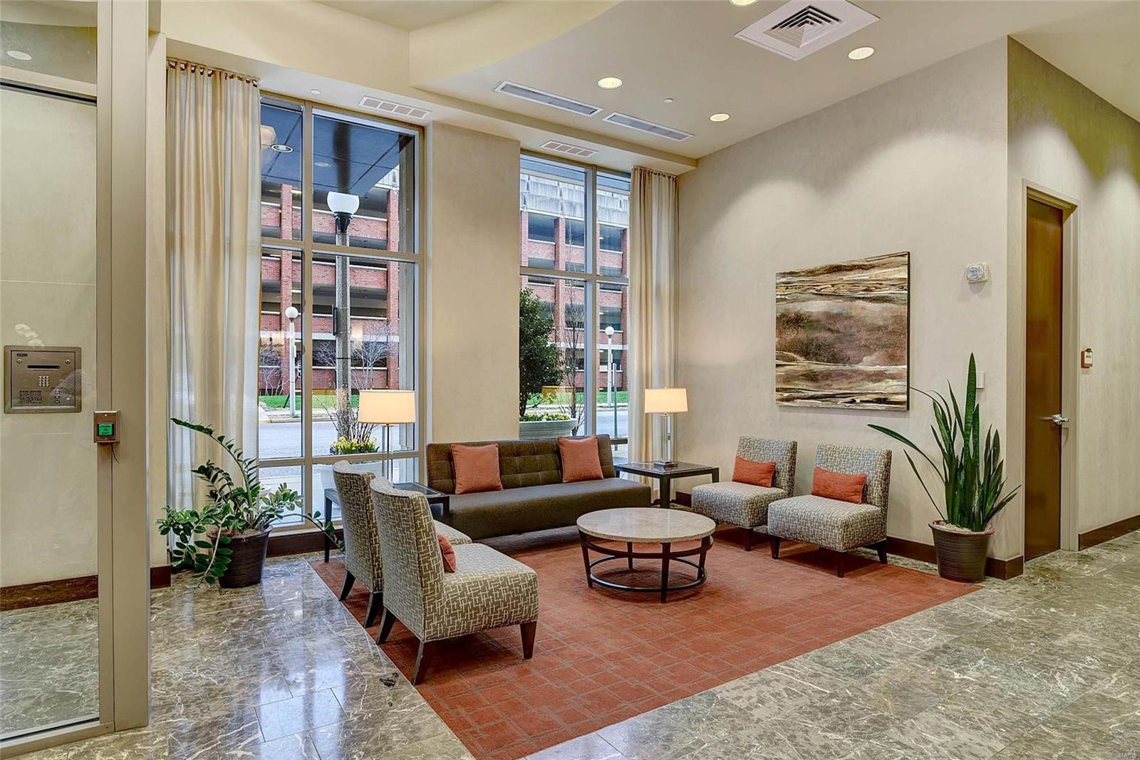 Park East Tower - Residential