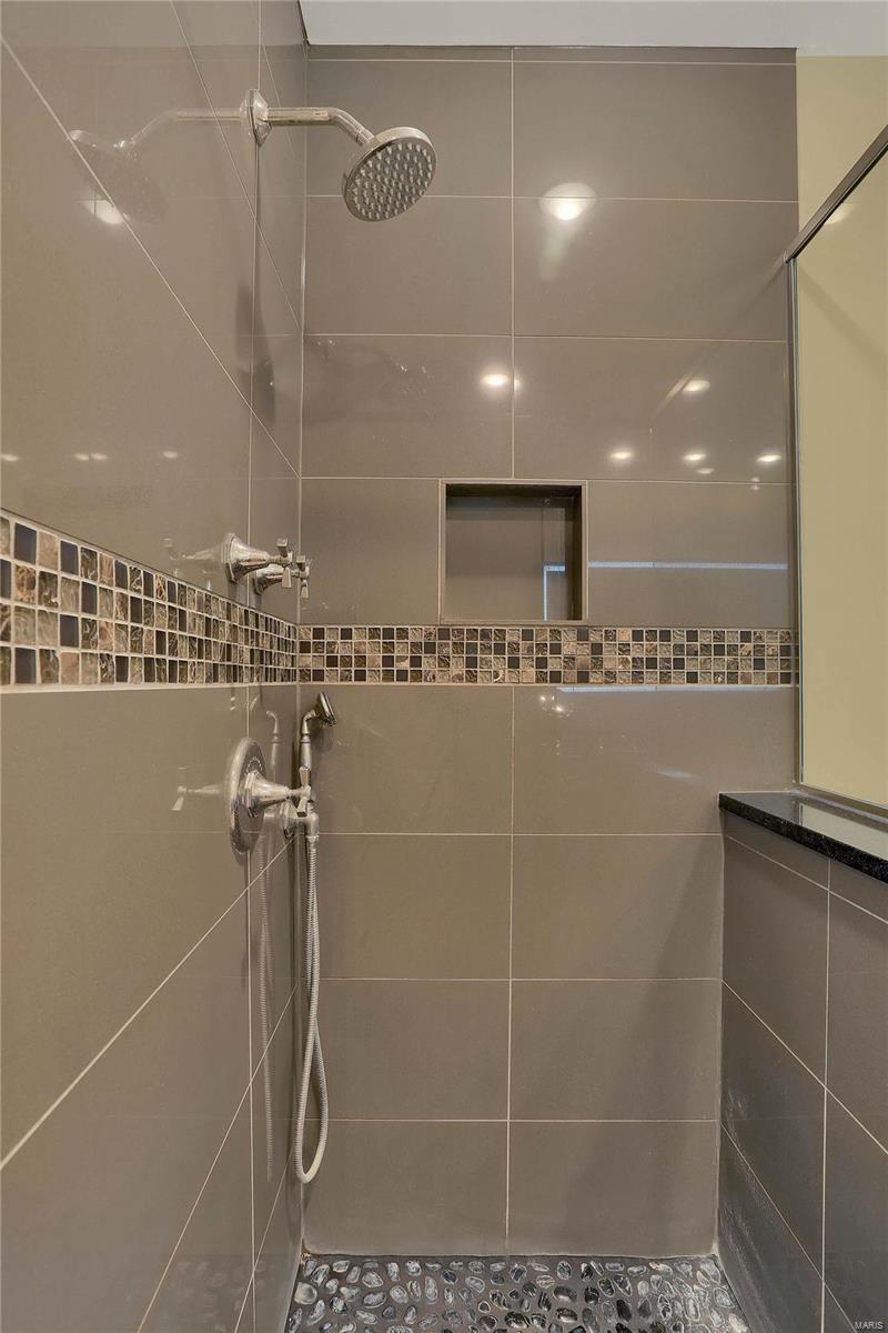 Park East Tower - Residential