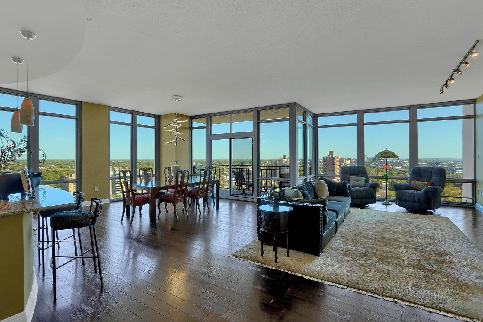 Park East Tower - Residential