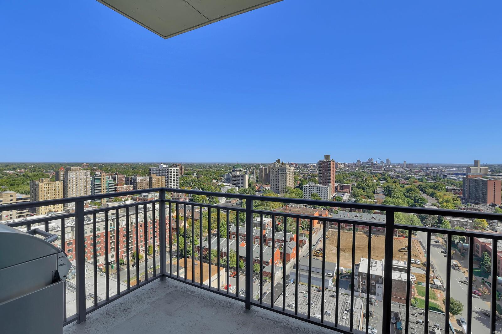 Park East Tower - Residential