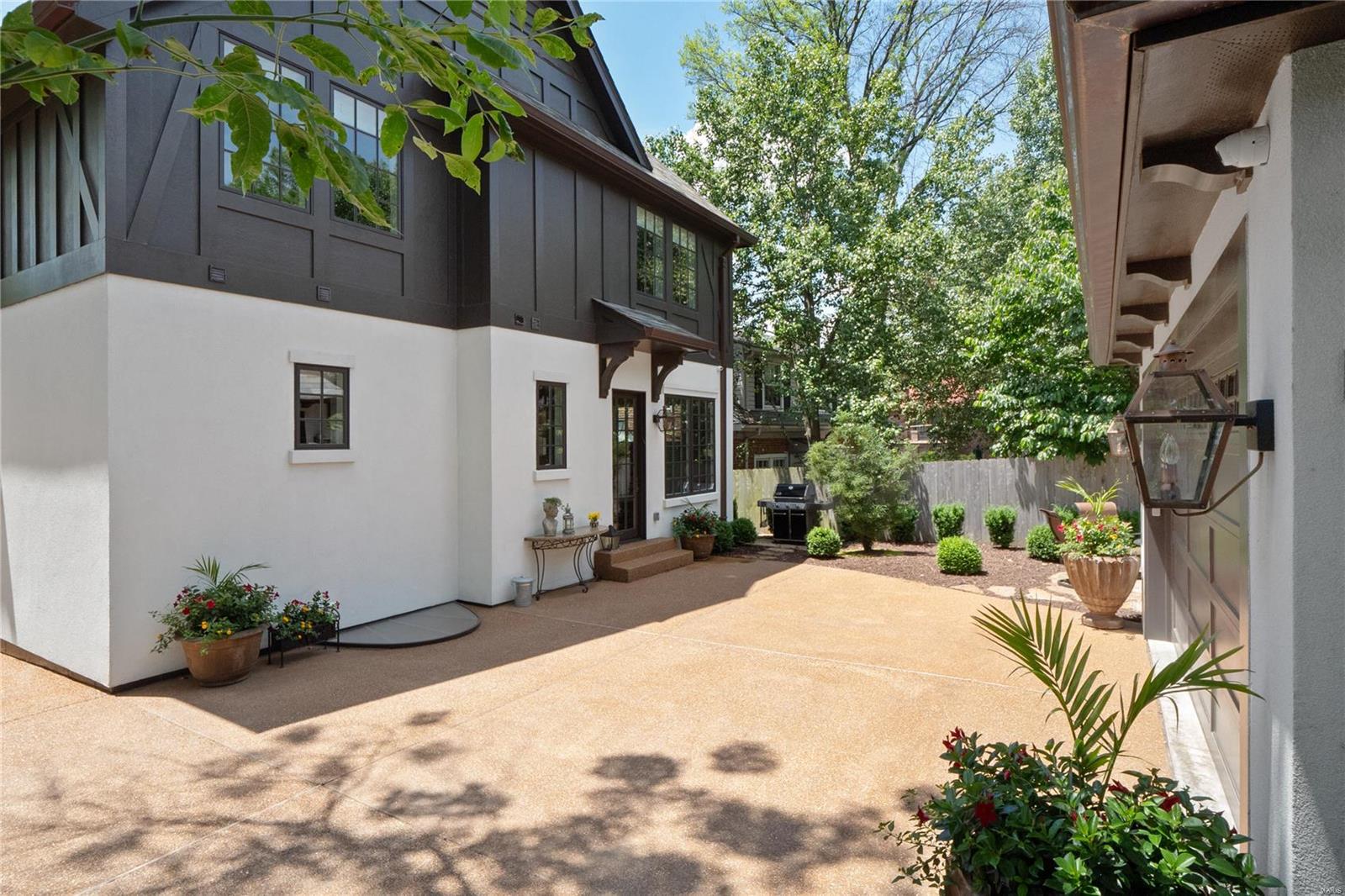 University Hills - Residential