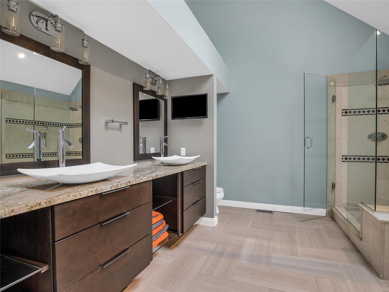 Essex Point - Residential