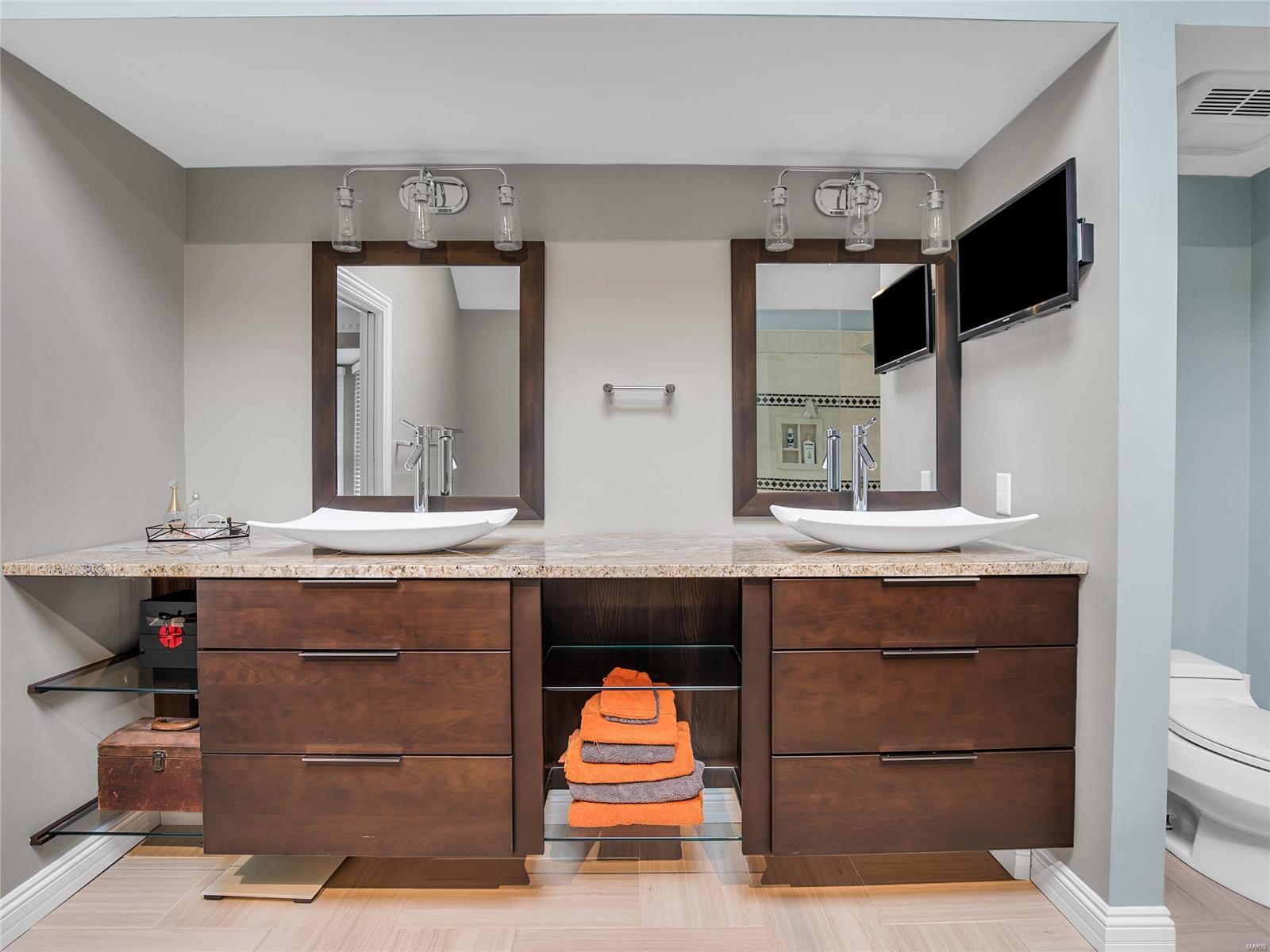 Essex Point - Residential