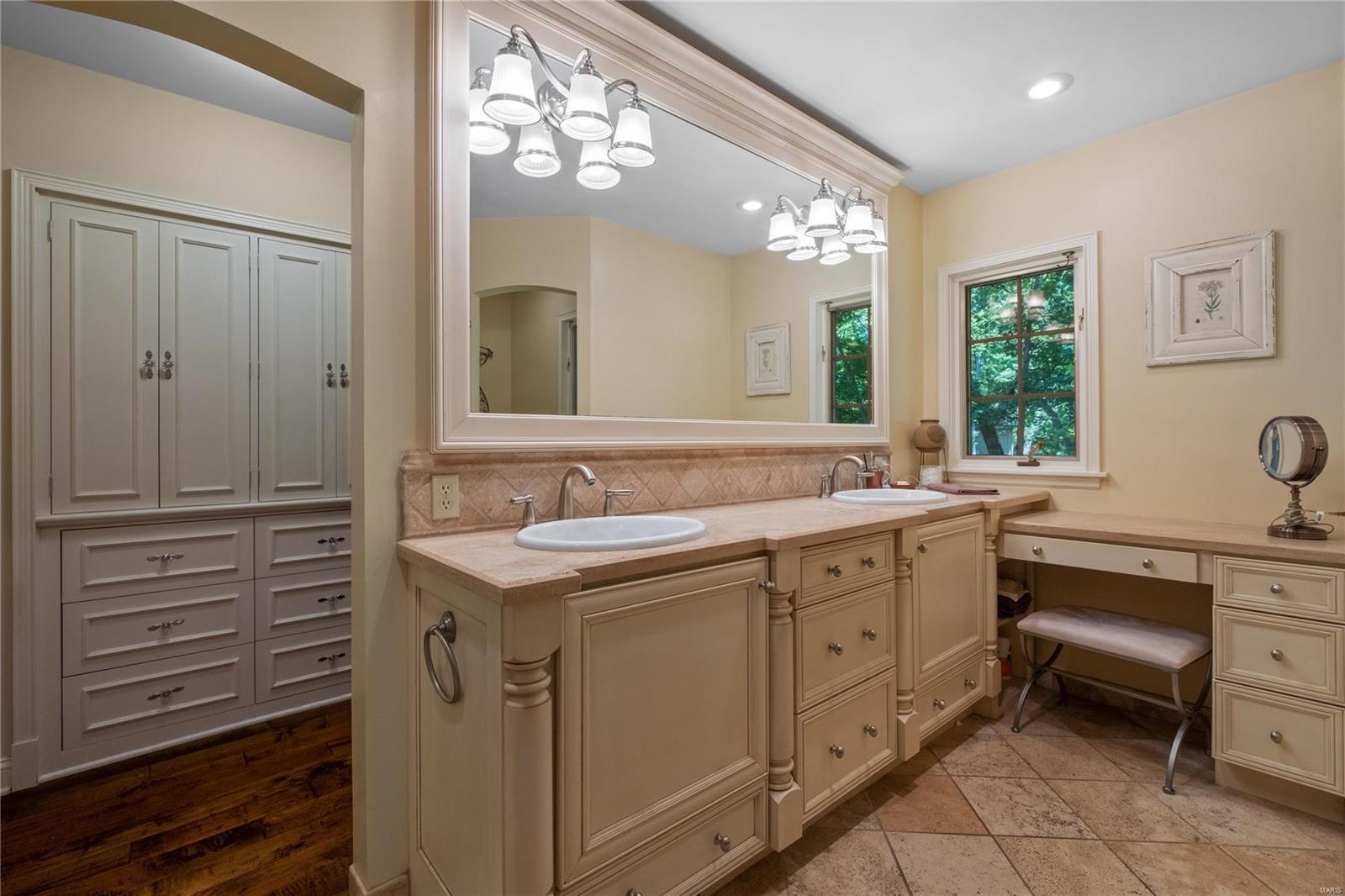 Kings Glen - Residential