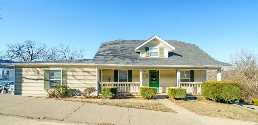 Investment Opportunity - Complex has 24 units within walking distance of Missouri University of Science and Technology. There are six buildings situated on approximately 1.5 m/l acres of the 5 acre m/l parcel allowing room for growth. There are 18 two bedroom apartments, 4 one bedroom apartments, a 1 bedroom house and a 4 bedroom house. All units come with a stove and refrigerator with several having dishwashers and microwaves. Tenants have 24/7 access to coin-operated washer and dryers. Gross potential income exceeding $15,000/month. Strong demand for student housing in the area. Don't miss out on this incredible opportunity to invest in a thriving community. Prime location and just minutes from the Missouri S & T campus.