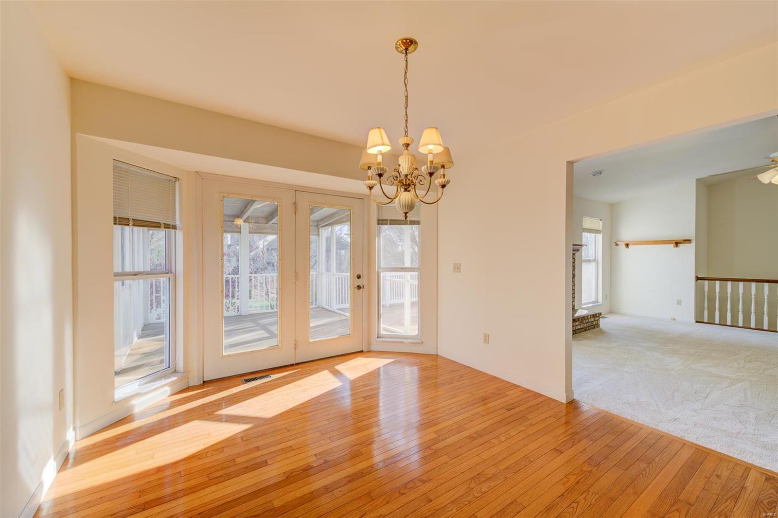 St Peters, Missouri 63376, United States, 3 Bedrooms Bedrooms, ,3 BathroomsBathrooms,Residential,Pending,26482