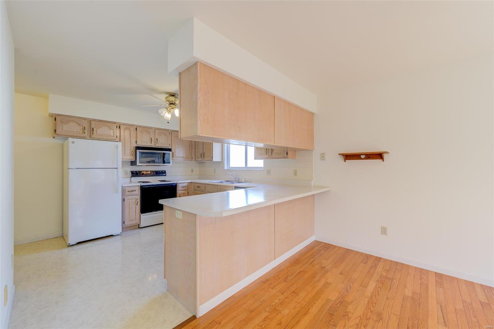 St Peters, Missouri 63376, United States, 3 Bedrooms Bedrooms, ,3 BathroomsBathrooms,Residential,Pending,26482