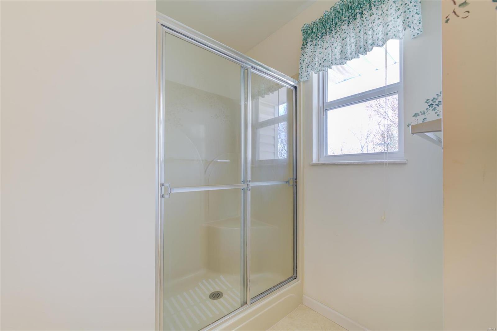 St Peters, Missouri 63376, United States, 3 Bedrooms Bedrooms, ,3 BathroomsBathrooms,Residential,Pending,26482