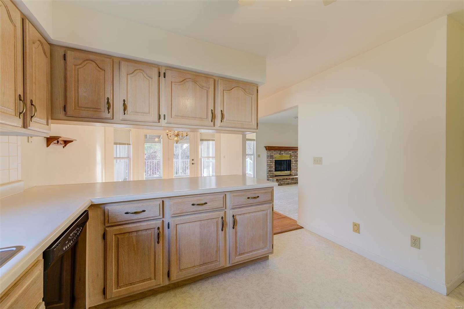 St Peters, Missouri 63376, United States, 3 Bedrooms Bedrooms, ,3 BathroomsBathrooms,Residential,Pending,26482