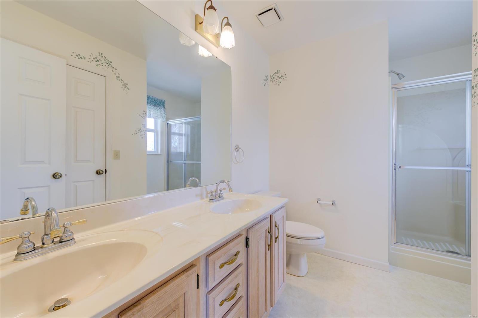 St Peters, Missouri 63376, United States, 3 Bedrooms Bedrooms, ,3 BathroomsBathrooms,Residential,Pending,26482