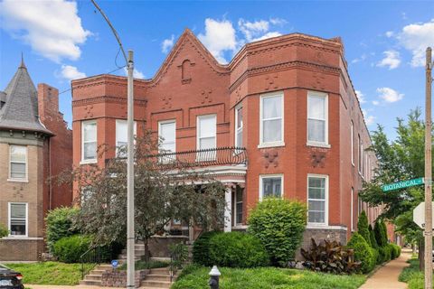 Townhouse in St Louis MO 3901 Botanical Avenue.jpg