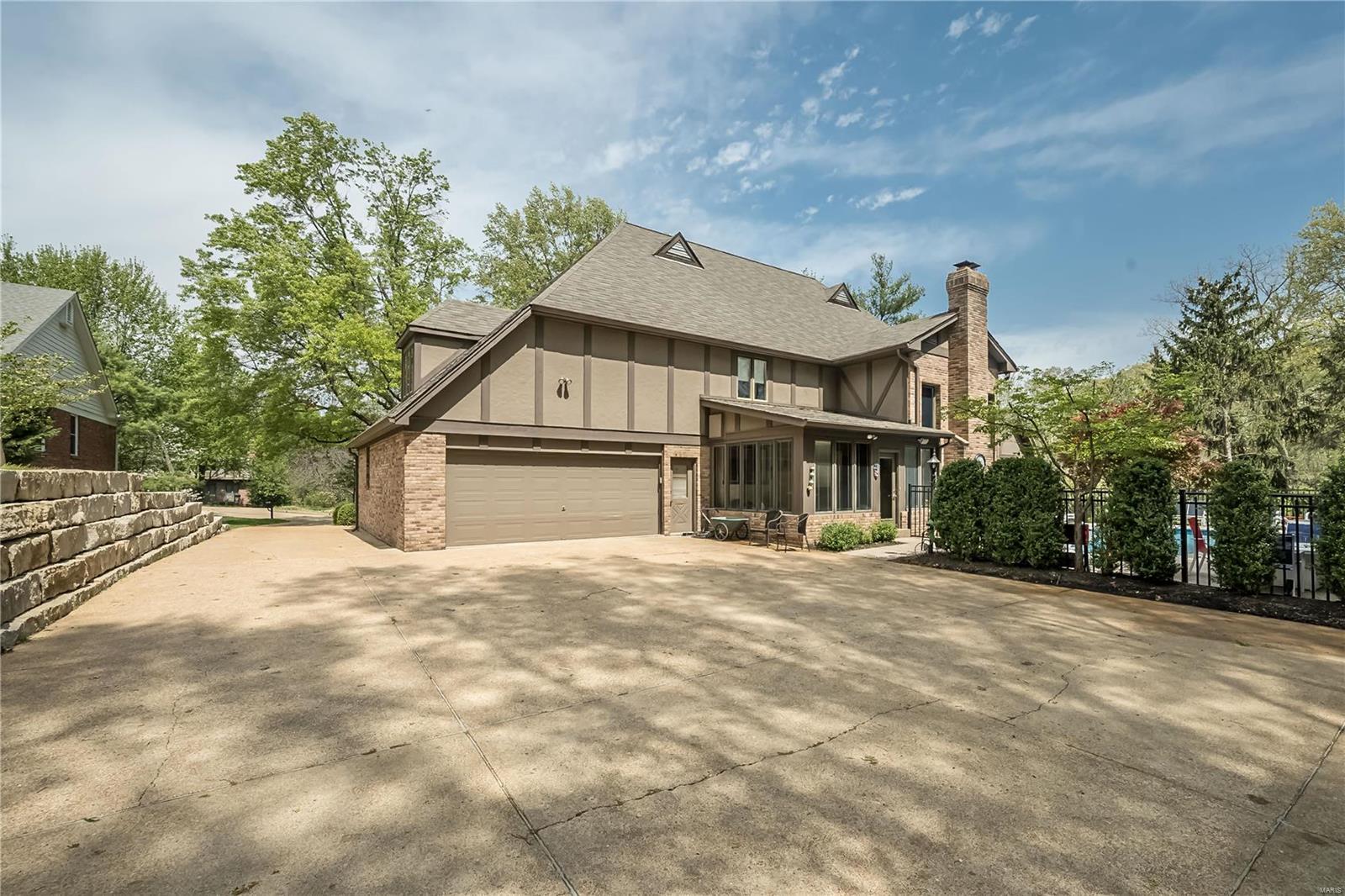 Pinetree - Residential