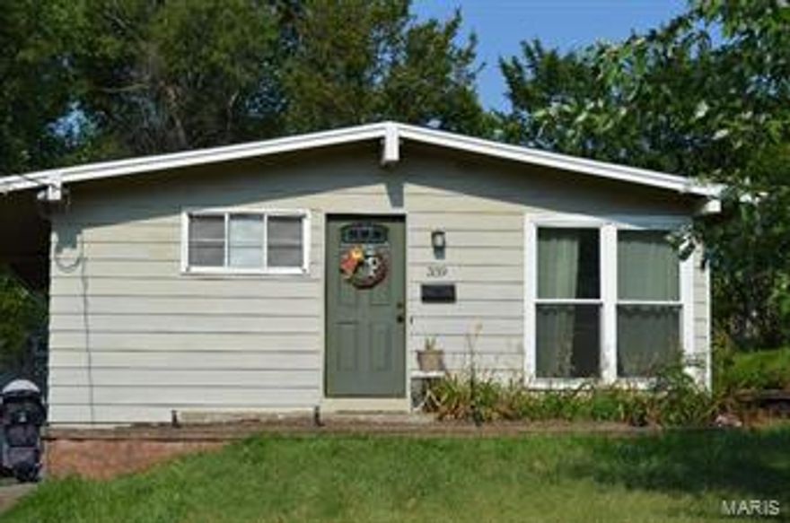 Cute 3 bedroom/1 bath with finished lower level, fenced backyard, on dead end street located within on of Missouri's top school district, Kirkwood.  One story ranch with large open windows in living room open to kitchen with appliances. Updated bathroom with slate tile surround newly glazed bathtub/shower. 3 Bedrooms on main floor. Finished lower level with bonus tv room, office/desk space, and utility room with washer/dryer. Covered carport. Pictures coming soon. Showings to begin Friday 8/20/15.