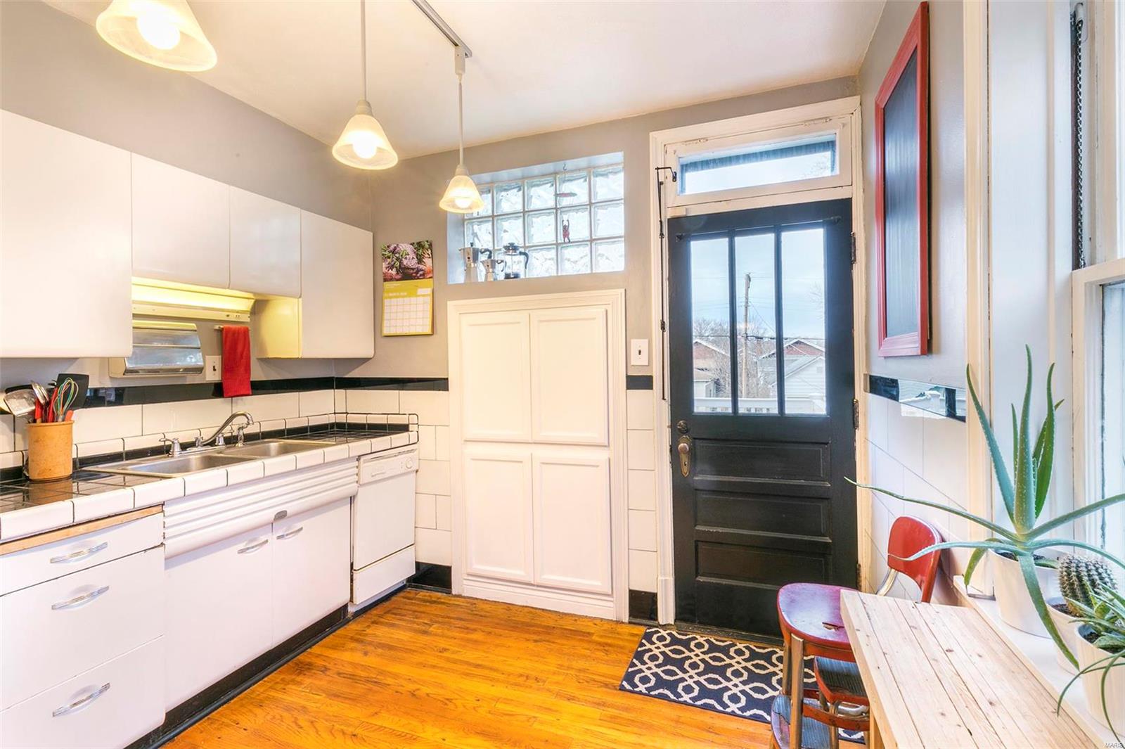 Lb Russells 02 - Residential