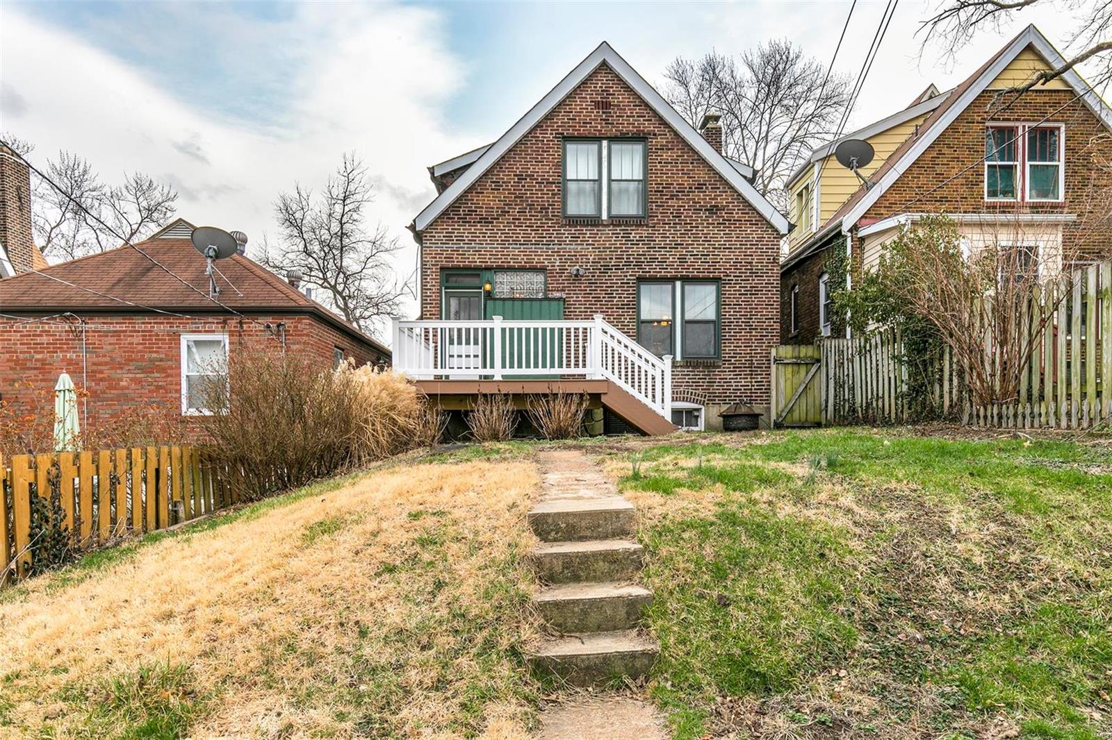 Lb Russells 02 - Residential