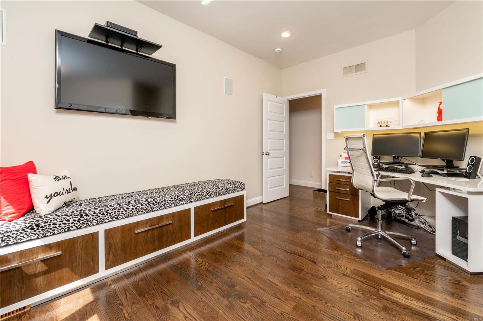 Central On The Park Condo - Residential