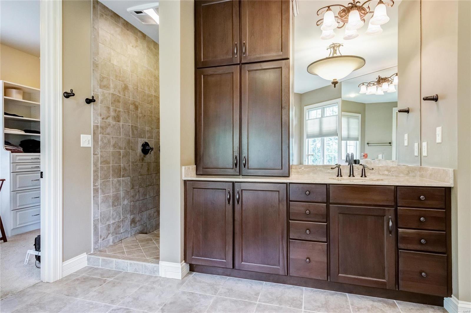 Ladue Meadows - Residential