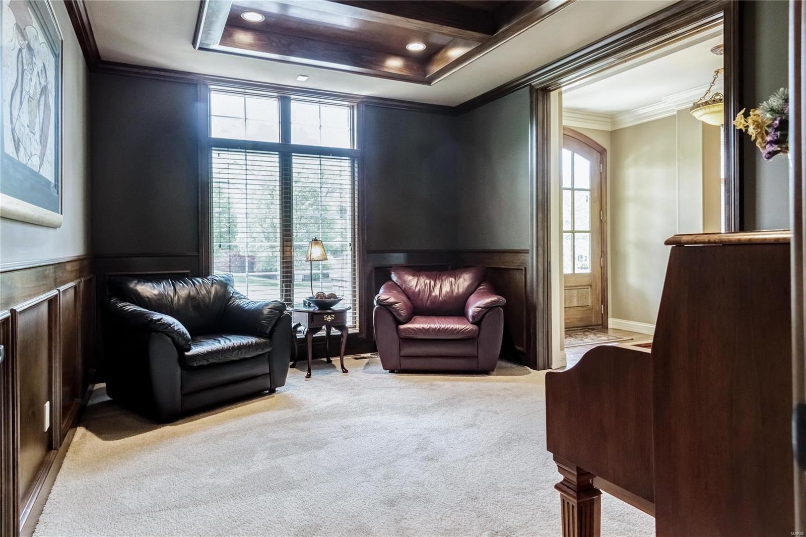 Ladue Meadows - Residential