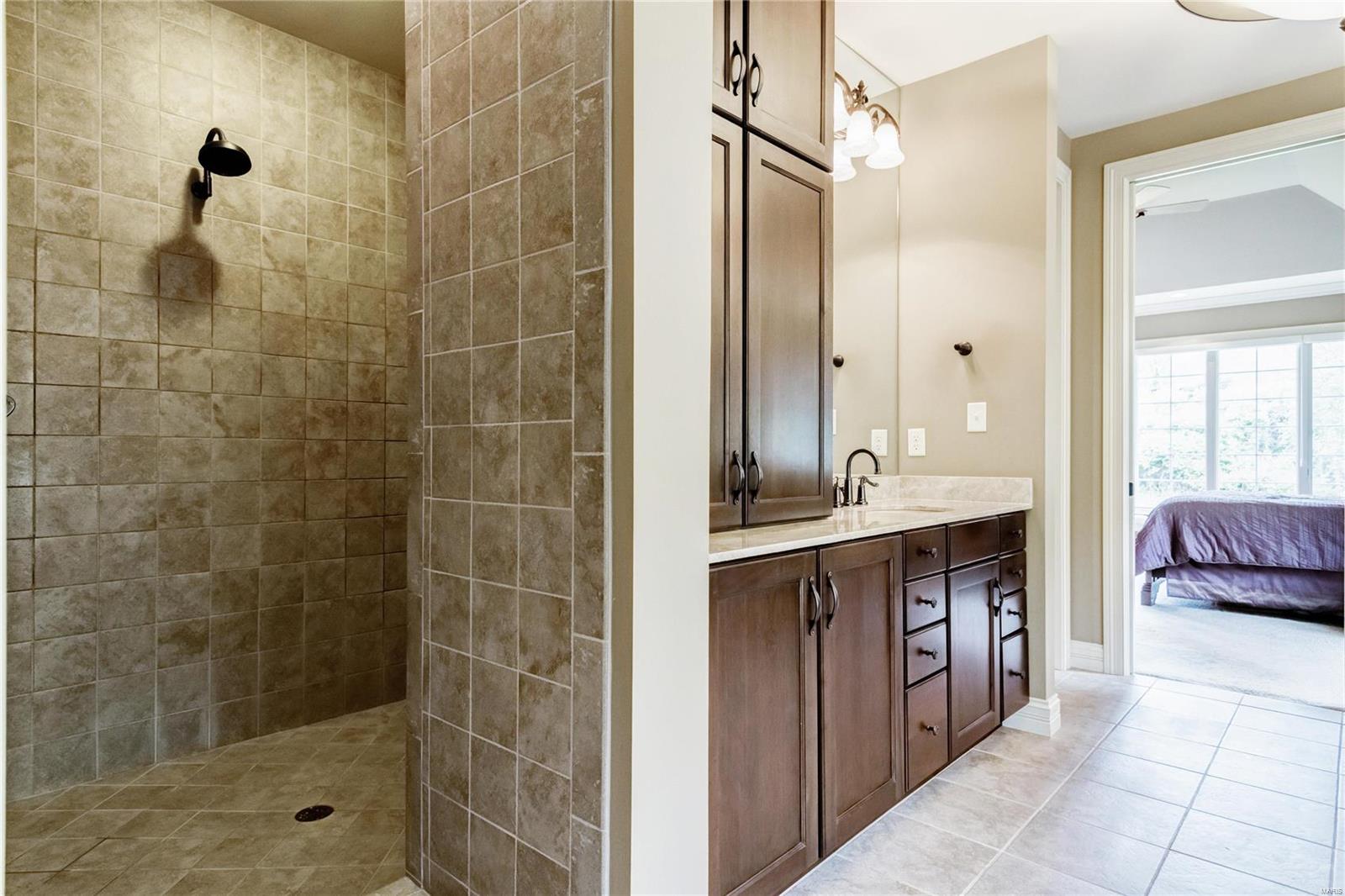 Ladue Meadows - Residential