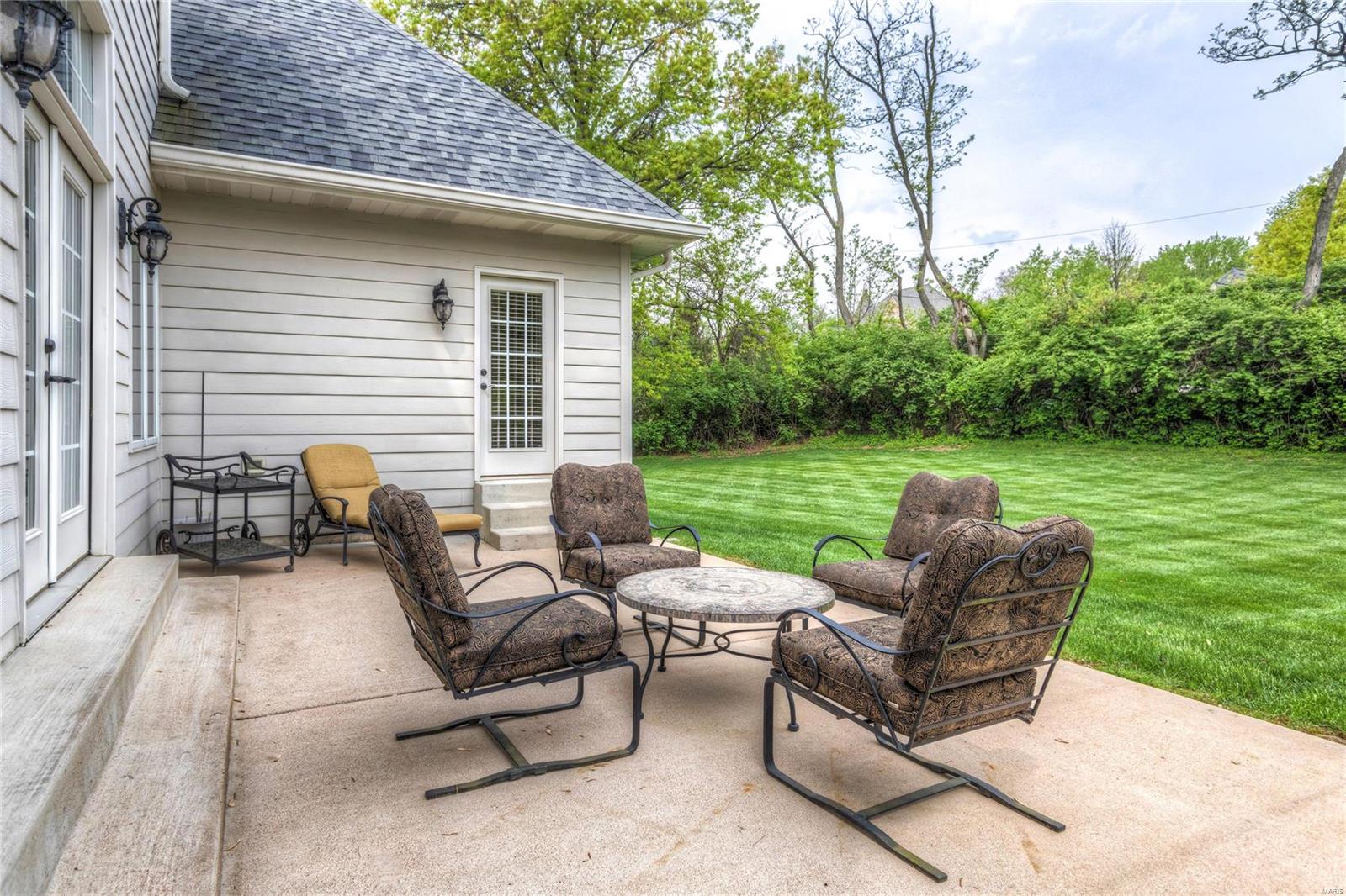 Ladue Meadows - Residential