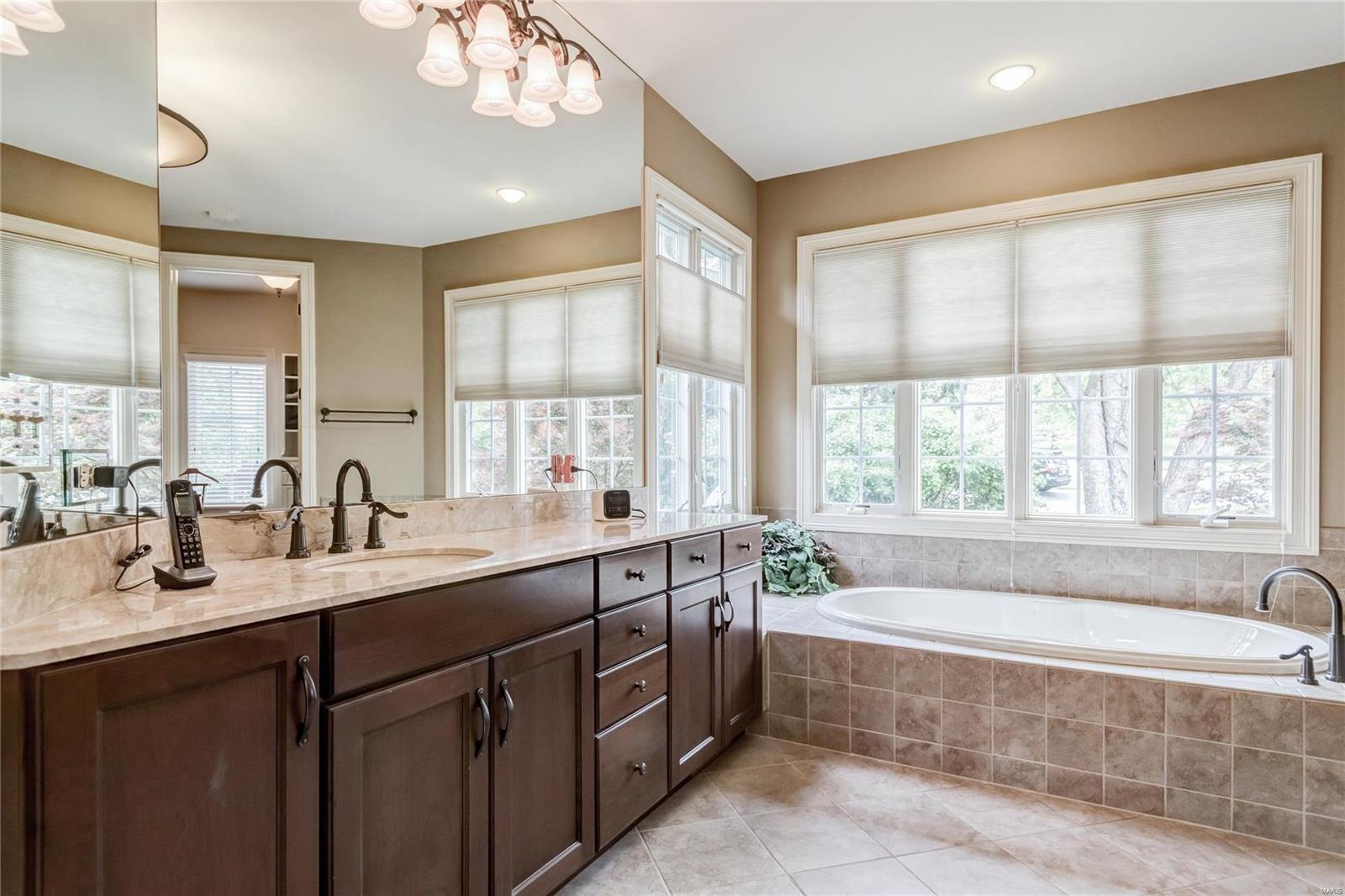 Ladue Meadows - Residential