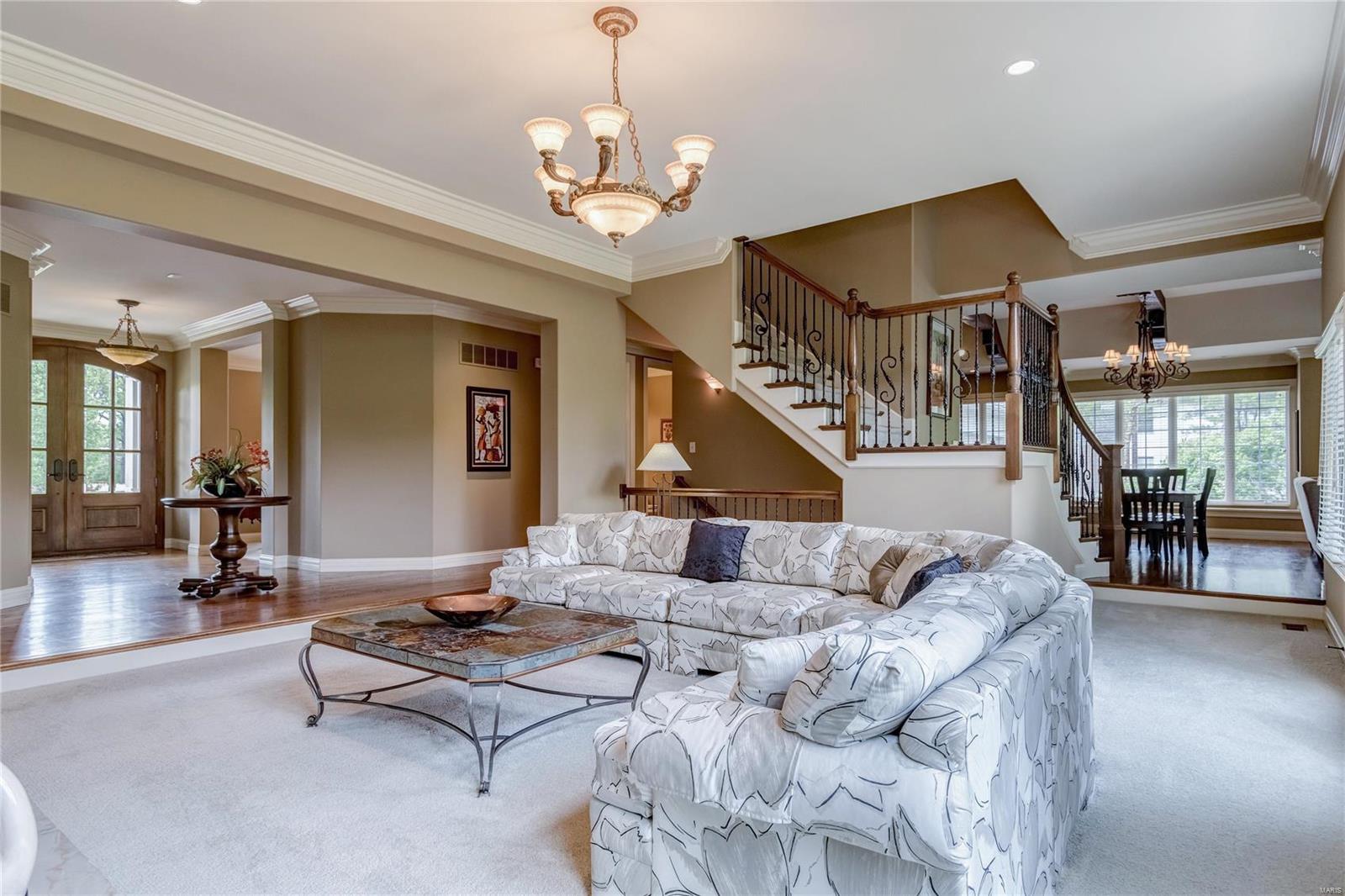 Ladue Meadows - Residential