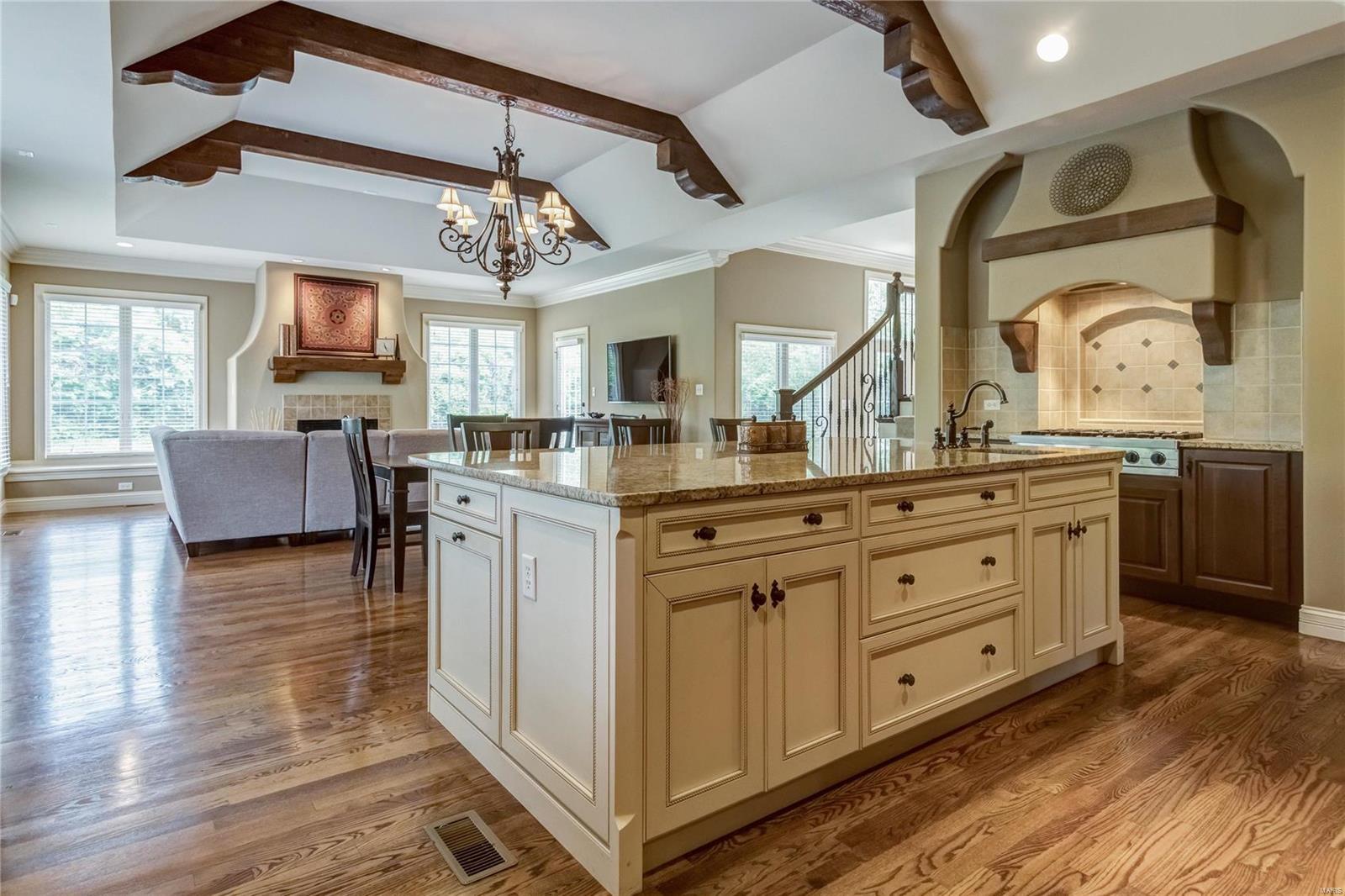 Ladue Meadows - Residential