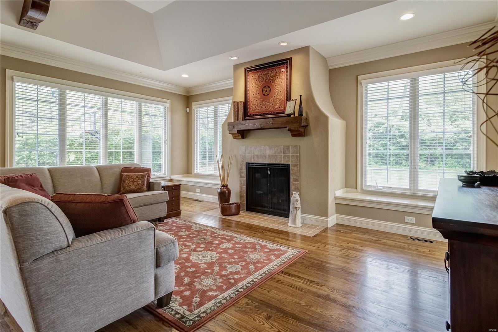 Ladue Meadows - Residential