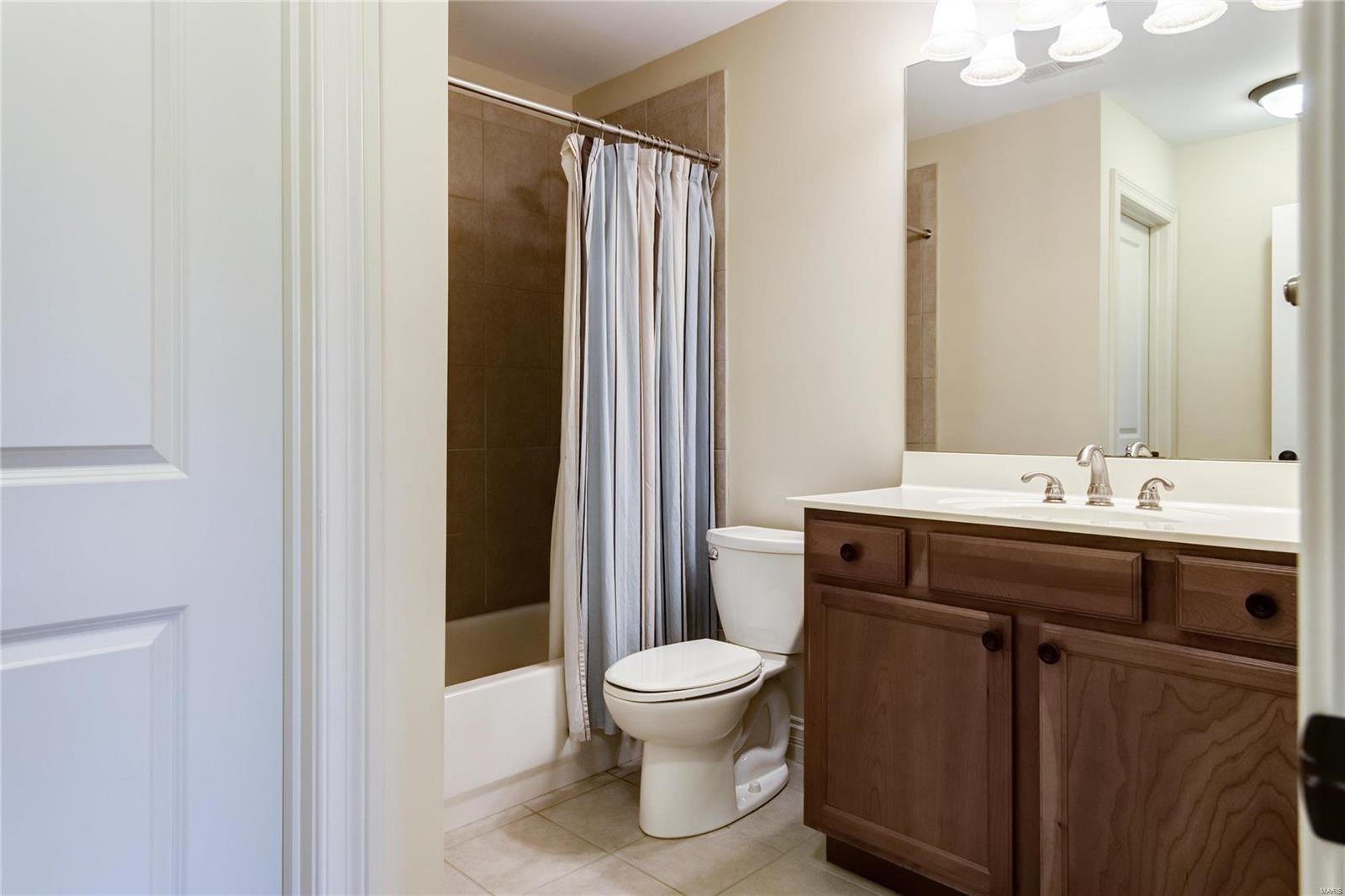 Ladue Meadows - Residential