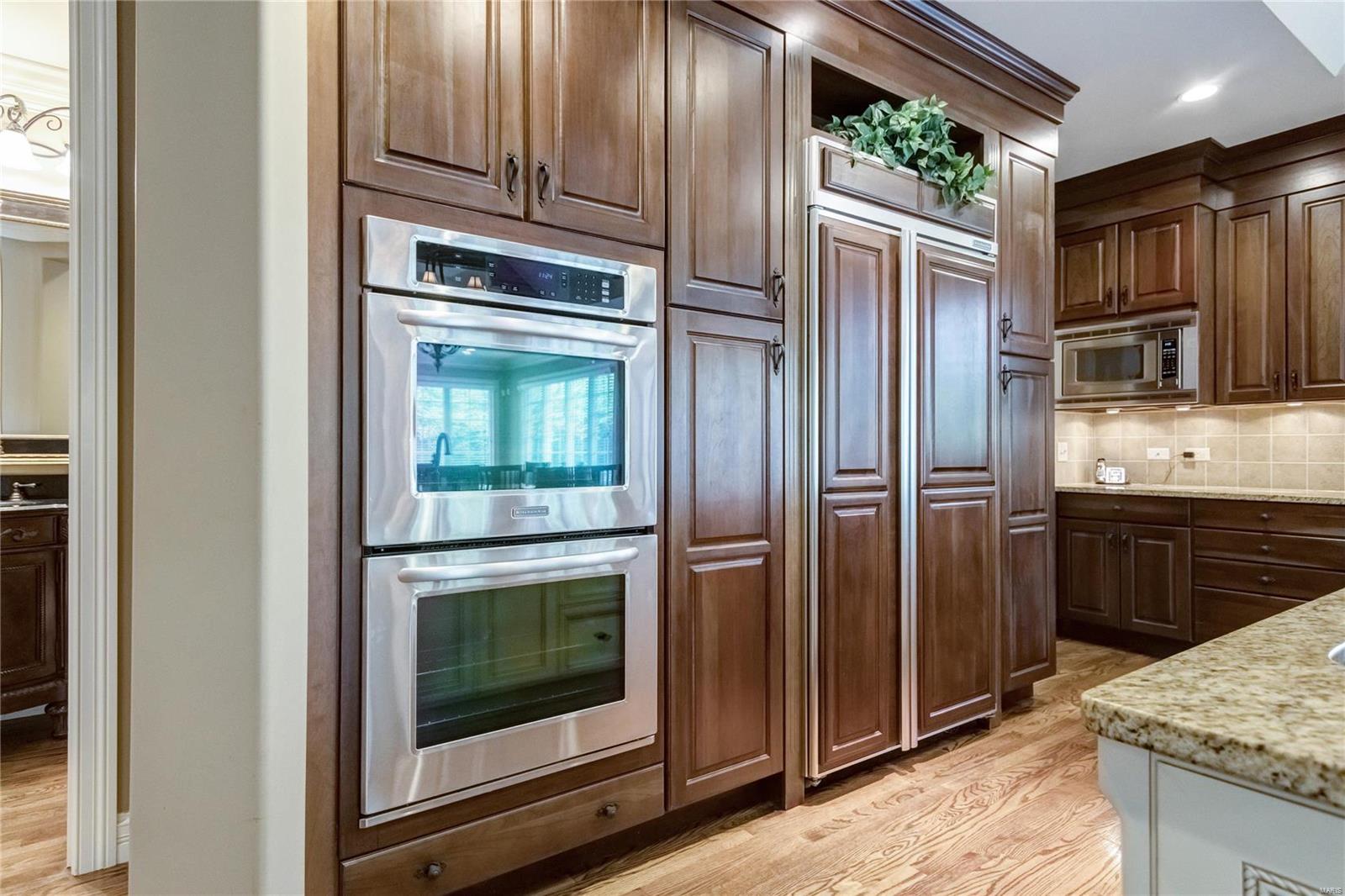 Ladue Meadows - Residential