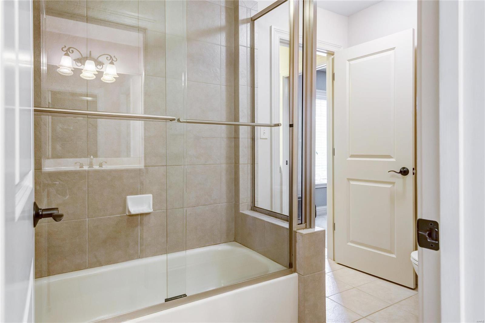 Ladue Meadows - Residential