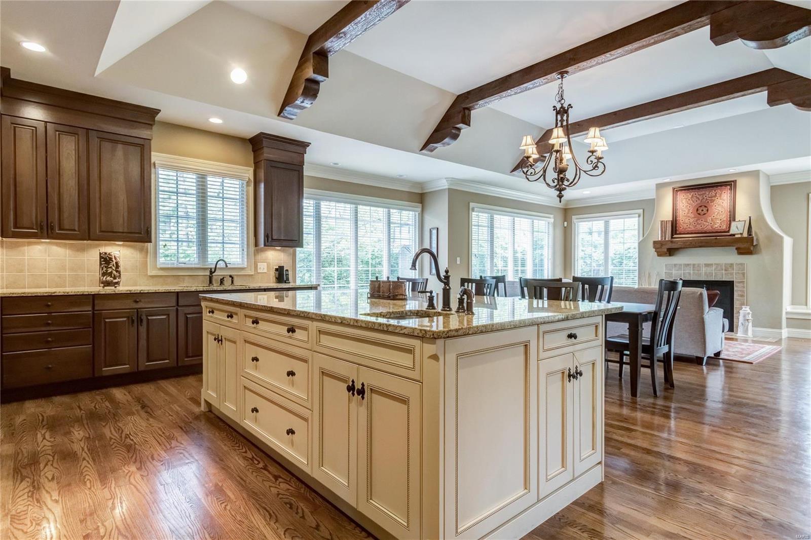 Ladue Meadows - Residential