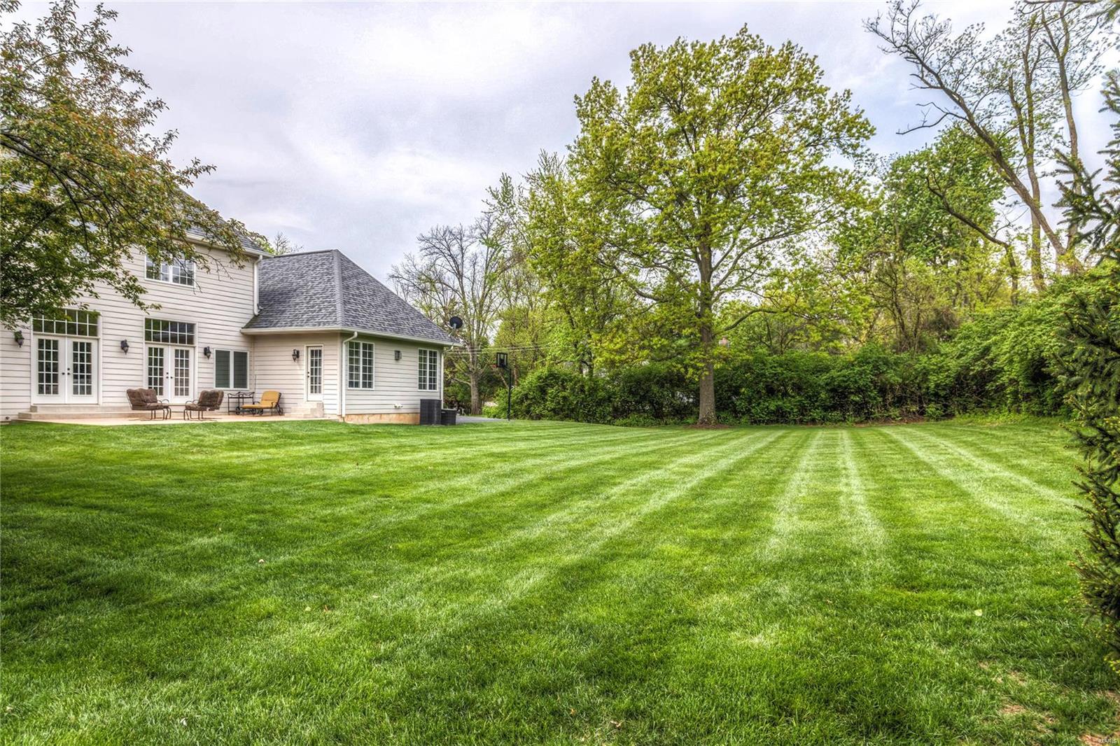 Ladue Meadows - Residential