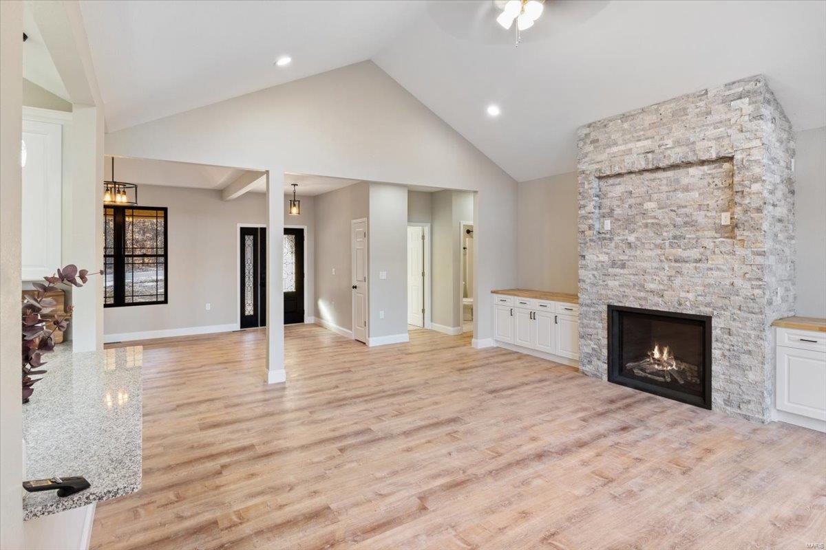 LA Riva Estates #2 - Residential