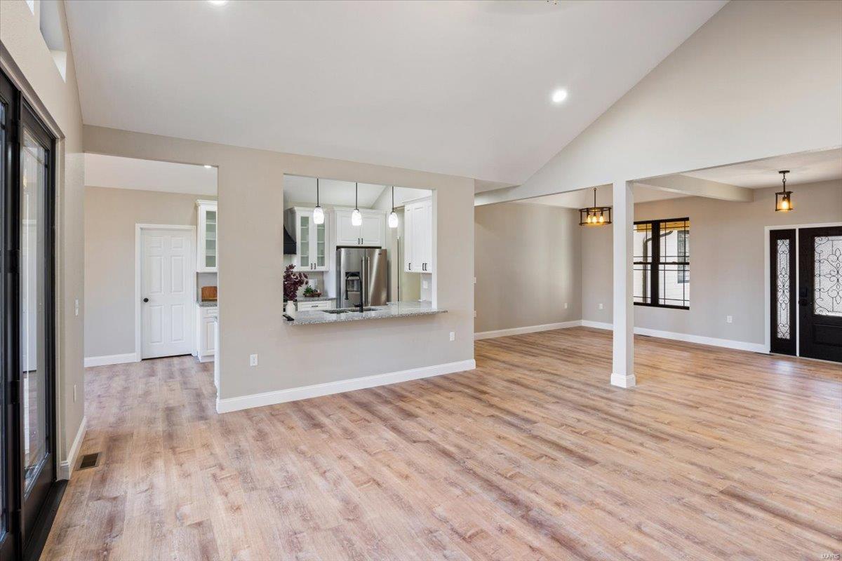 LA Riva Estates #2 - Residential