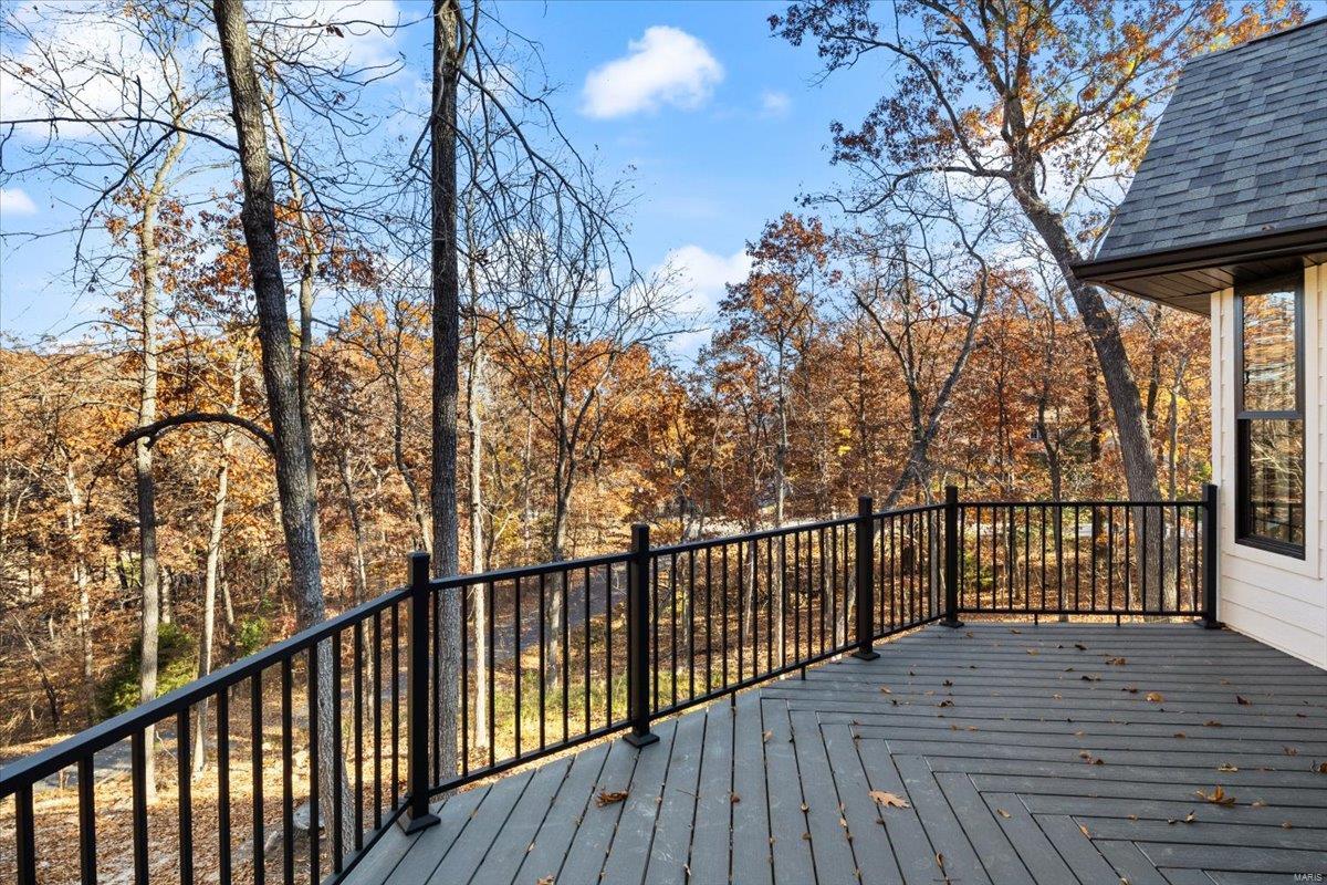 LA Riva Estates #2 - Residential